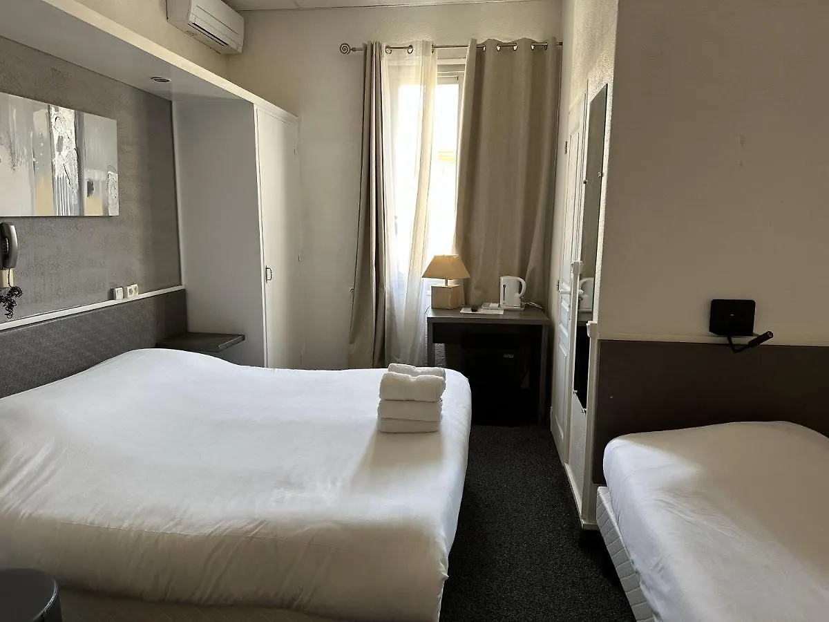 Hôtel le Chardon Bleu Sainte-Maxime 3*,  France